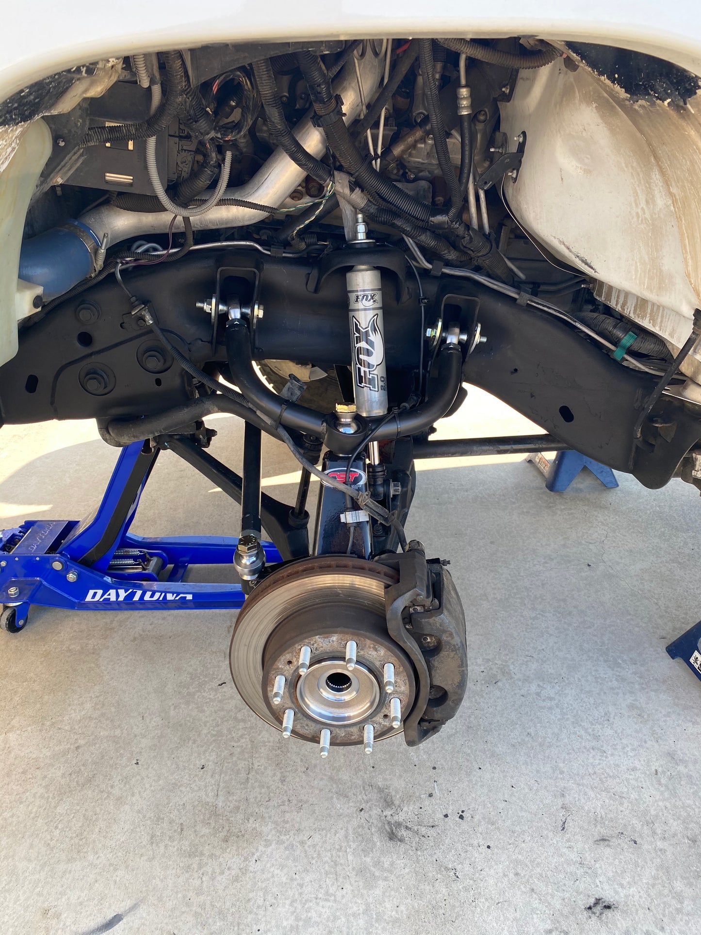 01-10 GM 2500 midtravel kit